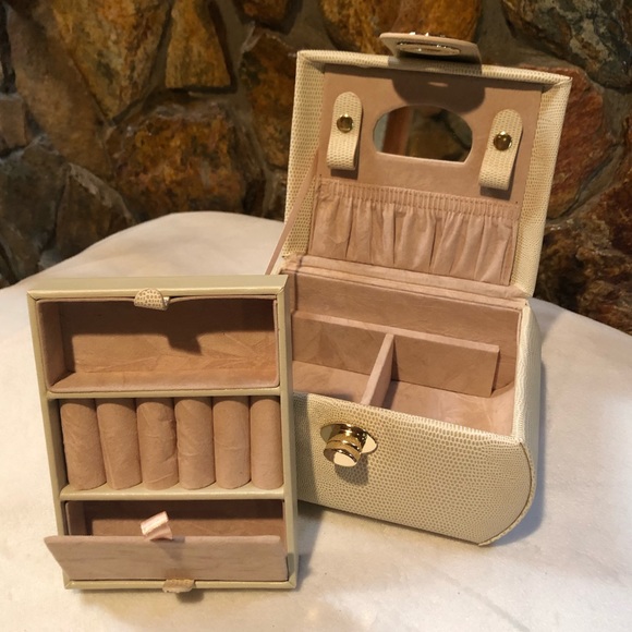 Other - NWT! Jewelry Box 💍💎